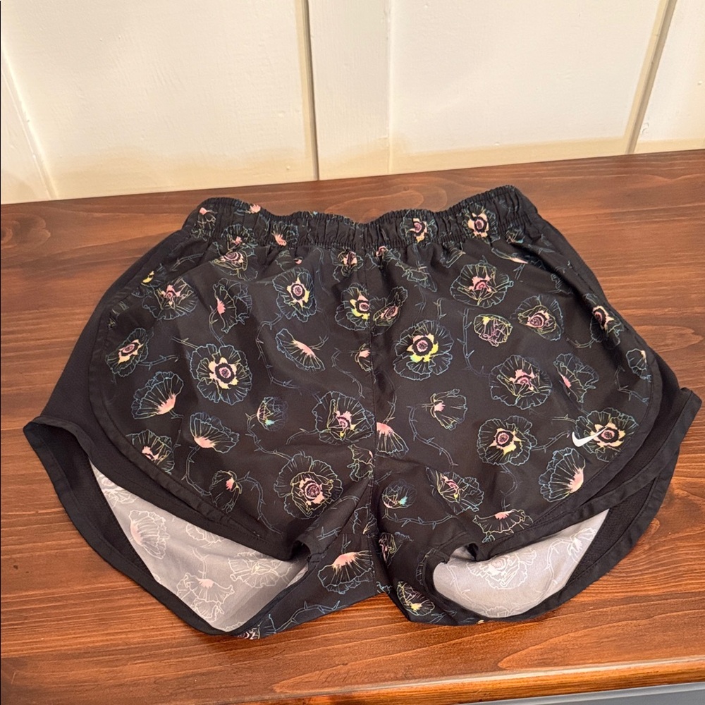Nike Dri-FIT Floral Athletic Shorts Black Running Workout S